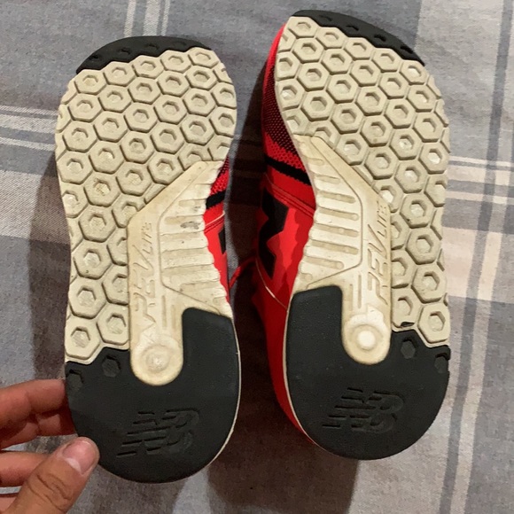 New balance Shoes - Picture 4 of 5